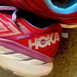 Hoka Running Shows
